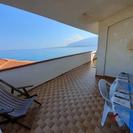 La Finestra Sul Mare Piano 2 * Trappeto (Sicily)