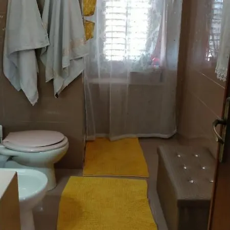 La Finestra Sul Mare Piano 2 *