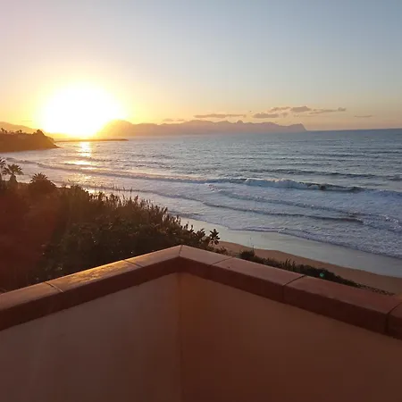 Casa vacanze La Finestra Sul Mare Piano 2 Trappeto (Sicily)