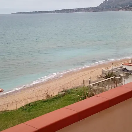 La Finestra Sul Mare Piano 2 * Trappeto (Sicily)